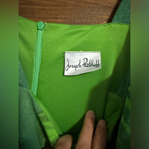 JOSEPH RIBKOFF green SLEEVELESS SQUARE NECK DRESS - Picture 5 of 6